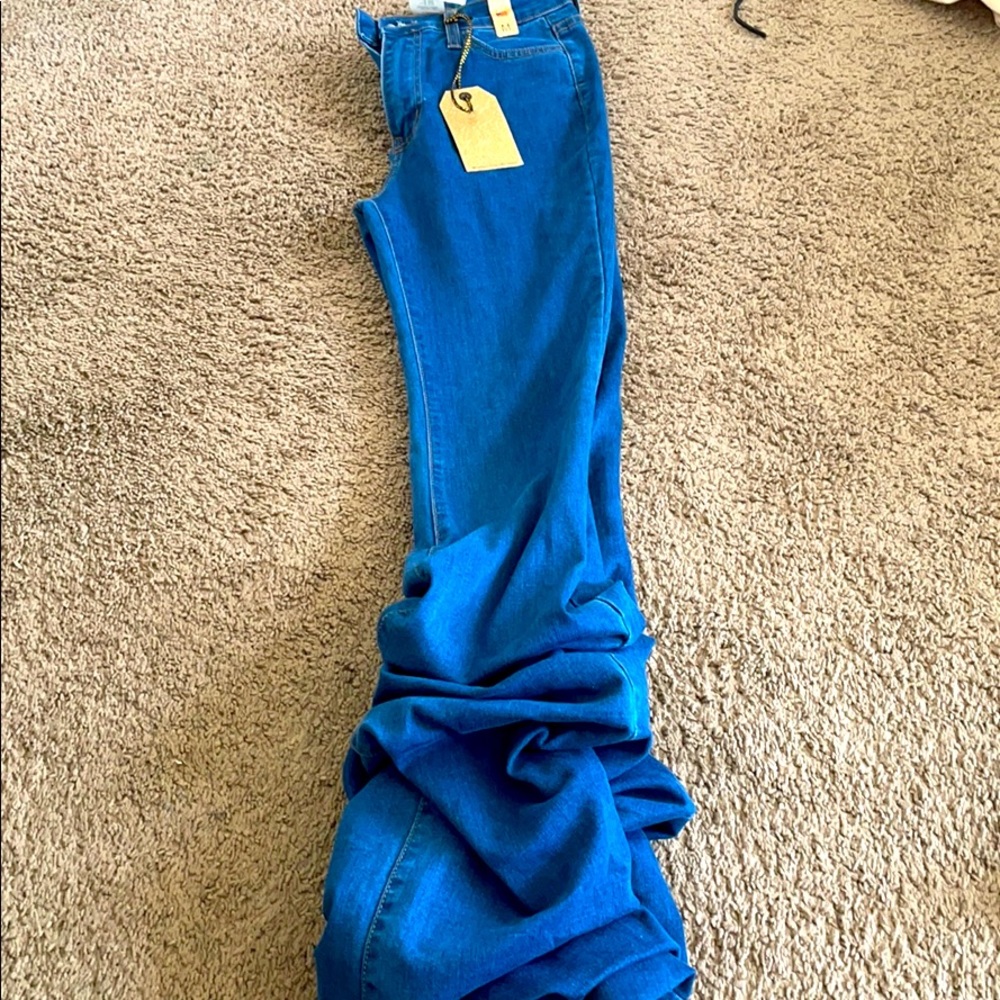 Scrunched bottom jeans